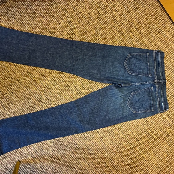 Women’s dark wash Mother straight leg Blue Jeans - Picture 3 of 3
